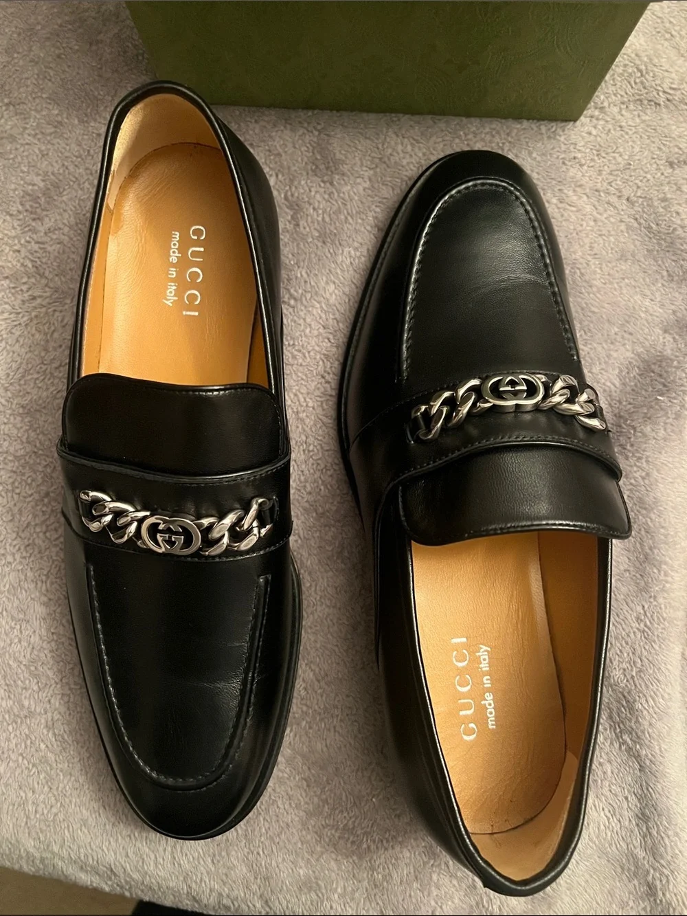 Gucci Black Leather Men’s Chain-Accent Slip-On Loafers